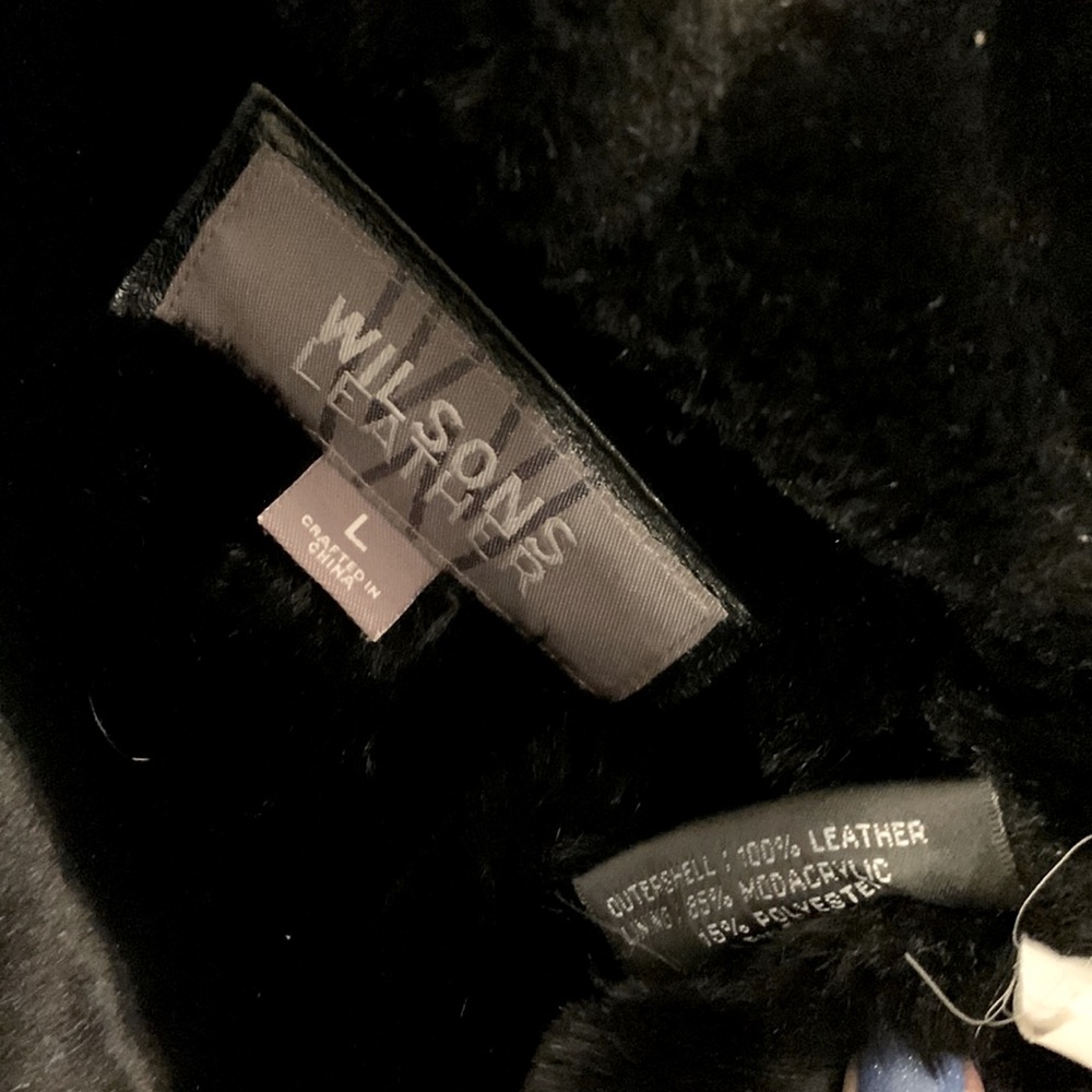 Like new Wilson’s leather coat - Picture 12 of 14